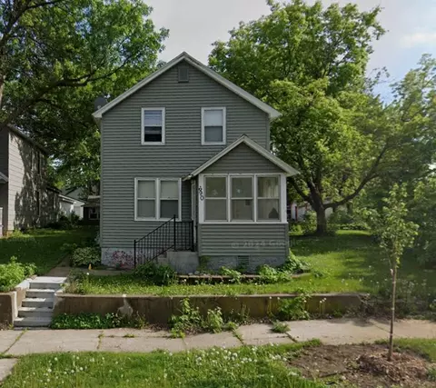 690 Watson Ave, Saint Paul, MN 55102
