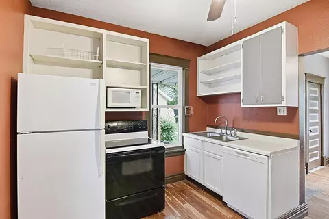 Kitchen - 620 7th Ave N, Saint Cloud, MN 56303 photo 3 of 4