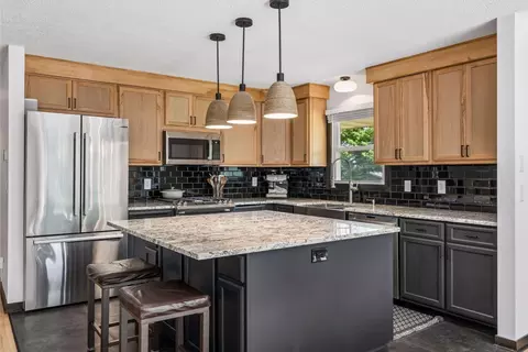 8330 Heather Ave, Eden Prairie, MN 55347