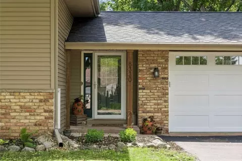 8330 Heather Ave, Eden Prairie, MN 55347