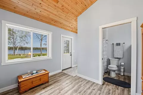 Entry Way - 39818 257th Ave, Mcgregor, MN 55760 photo 2 of 4