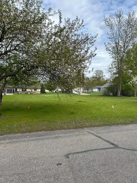 1518 June Ave, Detroit Lakes, MN 56501