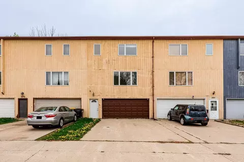 305 6th St NW, West Fargo, ND 58078