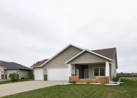 647 43 12 Ave S, Moorhead, MN 56560