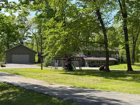 44011 W Paul Lake Dr, Perham, MN 56573