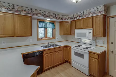 Kitchen - 11700 Forestview Dr, Baxter, MN 56425 photo 2 of 3