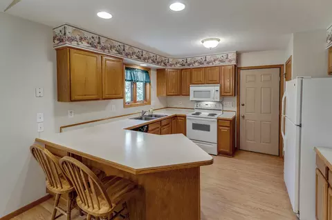 Kitchen - 11700 Forestview Dr, Baxter, MN 56425 photo 1 of 3