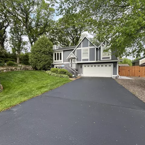 2840 Mayflower Ave, Hopkins, MN 55305