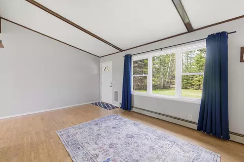 Living - 11128 Johnson Rd, Chisholm, MN 55719 photo 2 of 3