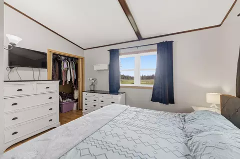 Bedroom - 11128 Johnson Rd, Chisholm, MN 55719 photo 2 of 3
