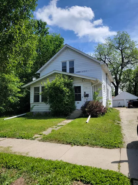 712 8th Ave SE, Rochester, MN 55904