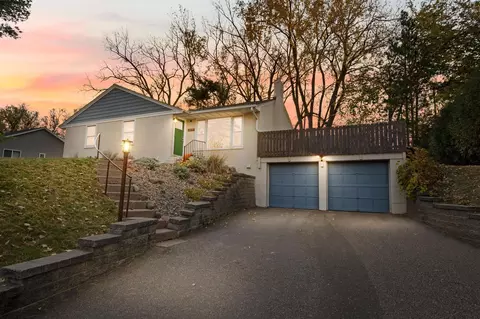 2579 Cypress St, Maplewood, MN 55109