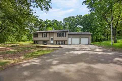 8842 288th Ln NE, North Branch, MN 55056
