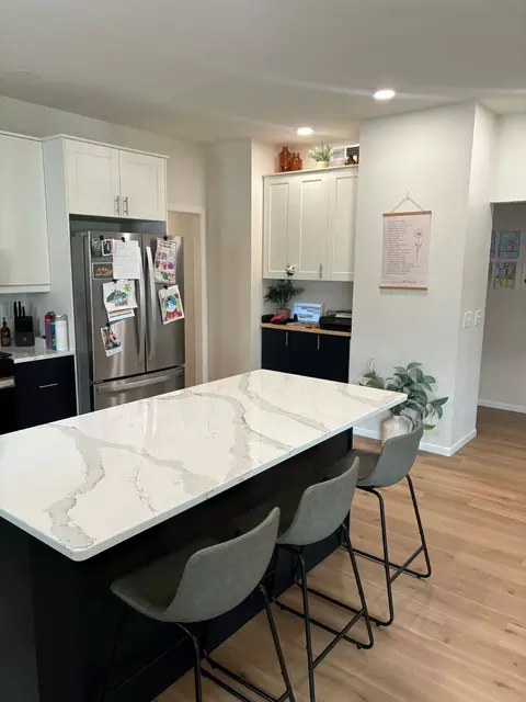 Kitchen - 916 E Main St, Caledonia, MN 55921 photo 4 of 5