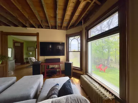 Living - 27 S 21st Ave E, Duluth, MN 55812 photo 2 of 8