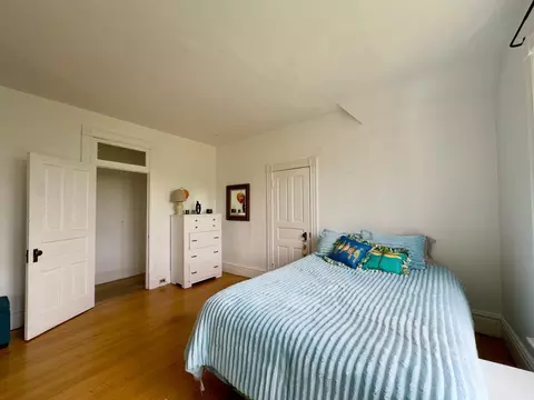 Bedroom - 27 S 21st Ave E, Duluth, MN 55812 photo 3 of 5