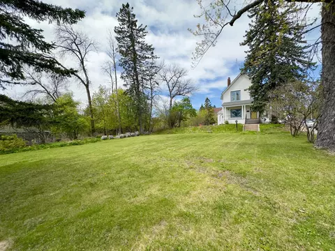 Exterior - 27 S 21st Ave E, Duluth, MN 55812 photo 9 of 23