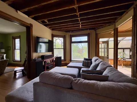 Living - 27 S 21st Ave E, Duluth, MN 55812 photo 4 of 8