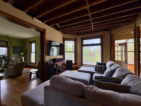 Living - 27 S 21st Ave E, Duluth, MN 55812 photo 3 of 8
