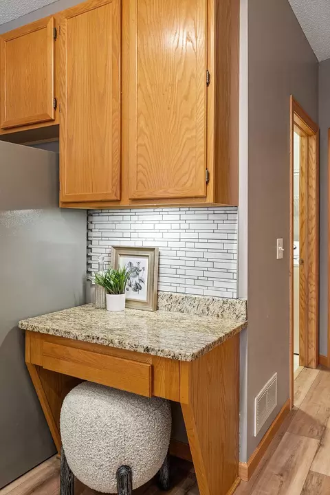 Kitchen - 3629 Vermilion Ct N #1106, Eagan, MN 55122 photo 4 of 6