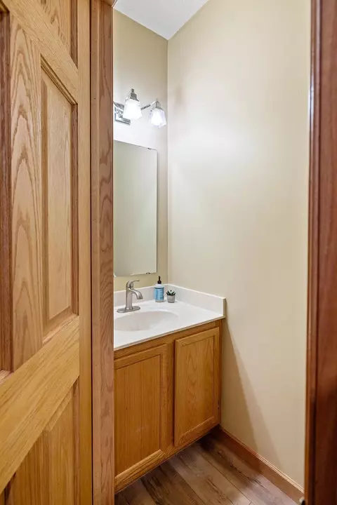 Bath - 3629 Vermilion Ct N #1106, Eagan, MN 55122 photo 1 of 1