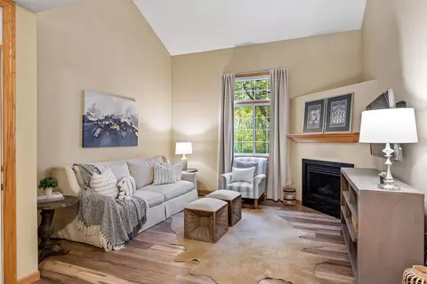 Living - 3629 Vermilion Ct N #1106, Eagan, MN 55122 photo 1 of 2