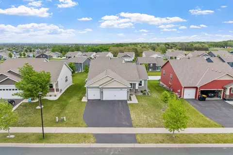1989 Attenborough St, Shakopee, MN 55379