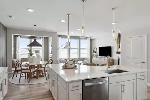 14943 Avondale Vw, Rosemount, MN 55068