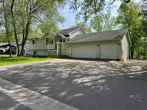 23131 Butterfield Dr NW, Saint Francis, MN 55070