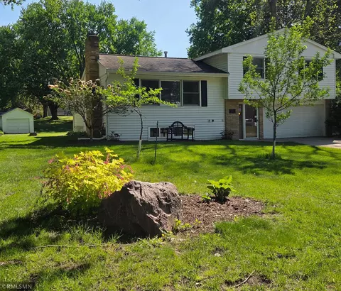 16401 Temple Dr S, Minnetonka, MN 55345