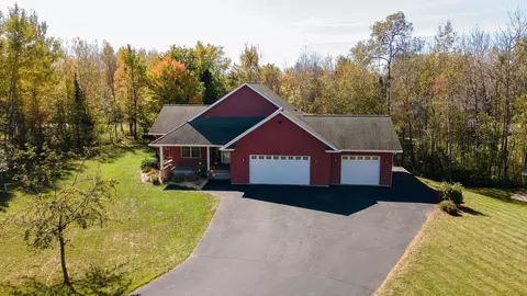 23 Amanda Dr, Esko, MN 55733
