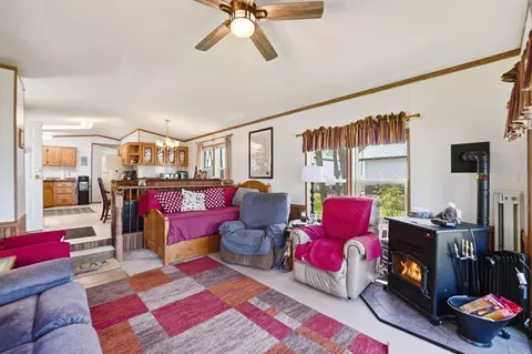 Living - 17596 Lake St E, Osakis, MN 56360 photo 2 of 2