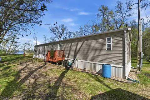 Exterior - 17596 Lake St E, Osakis, MN 56360 photo 5 of 6