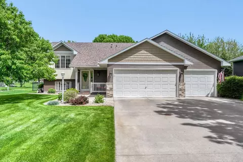 9186 Fallon Dr NE, Monticello, MN 55362