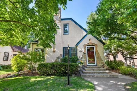 2708 Victory Memorial Dr, Minneapolis, MN 55412