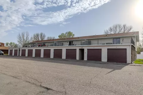 208 NW 5th St NW #B, Dilworth, MN 56529