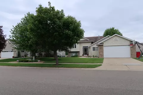 480 Manor Ridge Dr NW, Rochester, MN 55901