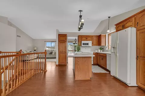 Entry Way - 1540 Timberdoodle Dr, Saint Cloud, MN 56303 photo 1 of 4