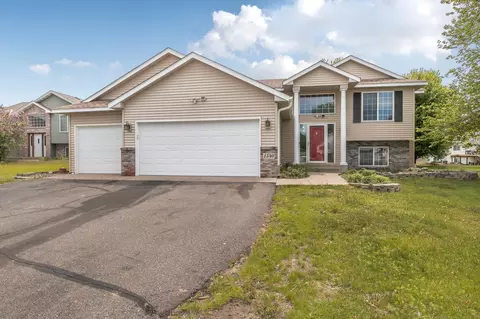 1540 Timberdoodle Dr, Saint Cloud, MN 56303