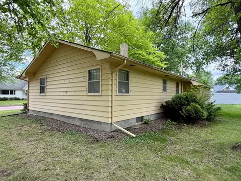 Exterior - 137 2nd St E, Tracy, MN 56175 photo 2 of 4
