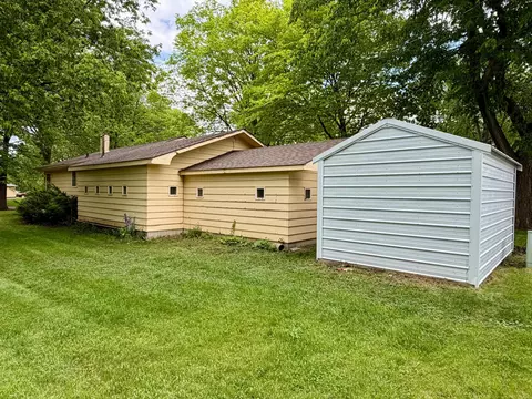 Exterior - 137 2nd St E, Tracy, MN 56175 photo 4 of 4