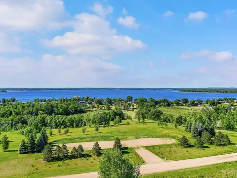 330 Nn D E Rosewood Trl, Dent, MN 56528