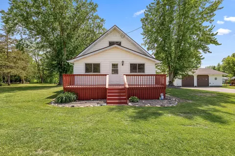 Exterior - 124 E 6th St, Randall, MN 56475 photo 1 of 7