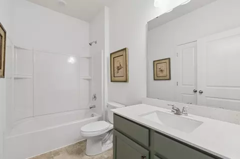 Bath - 11564 Parkside Ln N, Champlin, MN 55316 photo 2 of 3
