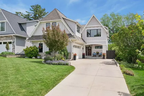 5913 Kellogg Ave, Edina, MN 55424