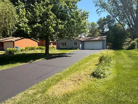 75 5th St NW, Elk River, MN 55330