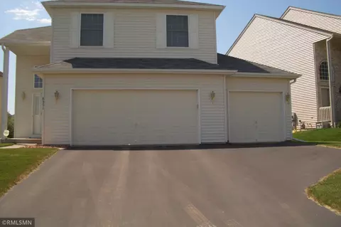 8571 Savanna Oaks Ln, Woodbury, MN 55125