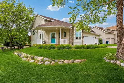 1908 Lake Dr, Northfield, MN 55057