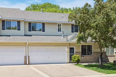 3200 Juniper Cir #C, Woodbury, MN 55125