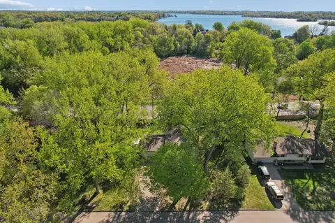 View/Area - 75 Pleasant Ln E, Excelsior, MN 55331 photo 2 of 2